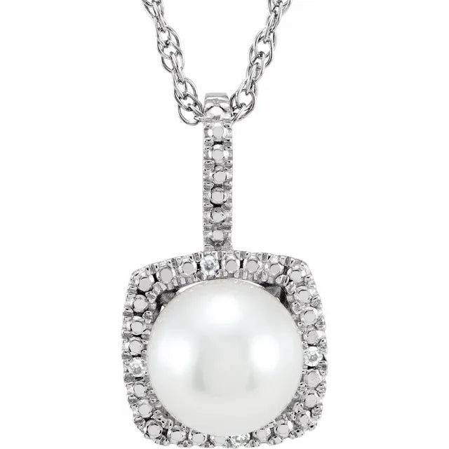 Stella Pearl & Diamond Pendant product detail