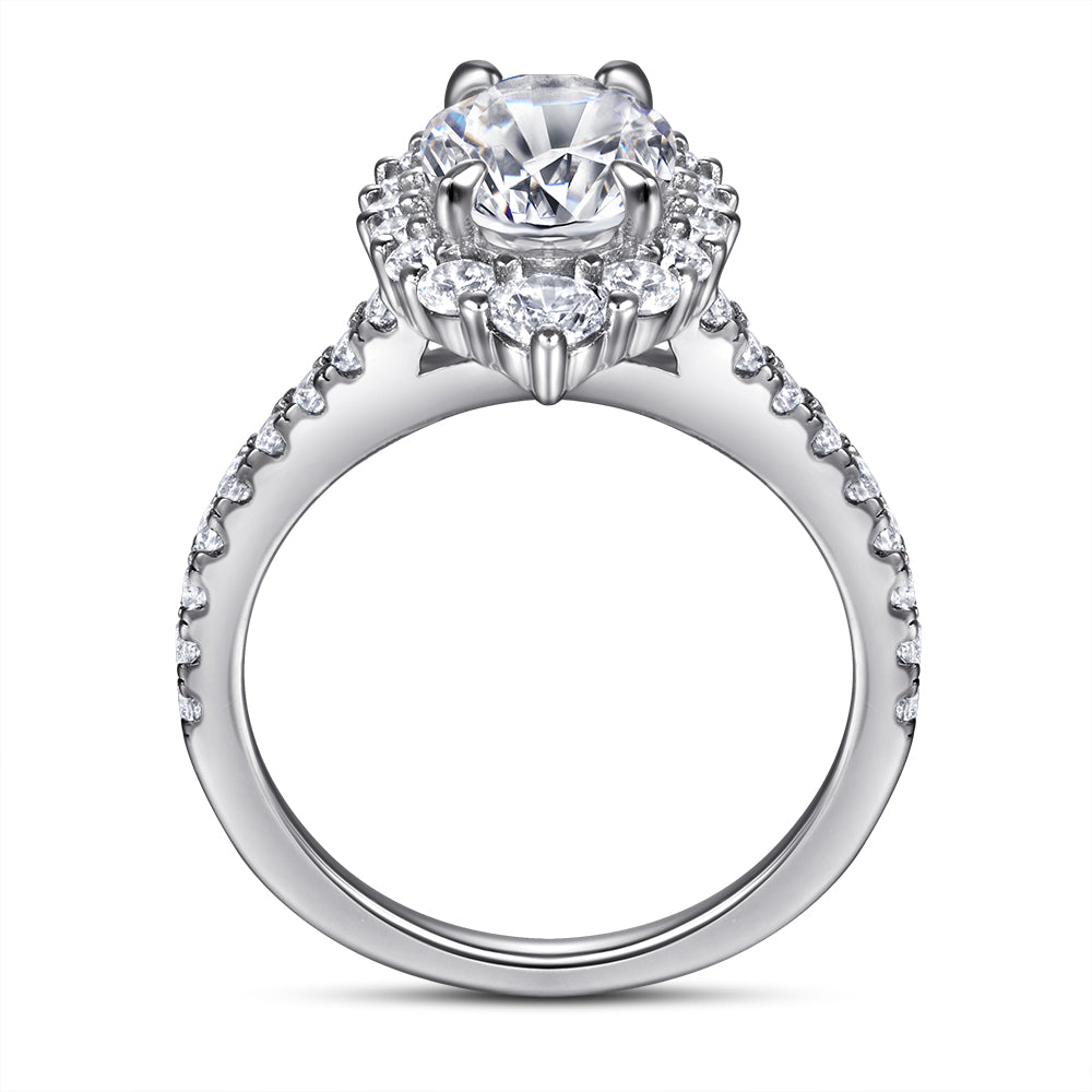 Oval Radiance Pavé Ring