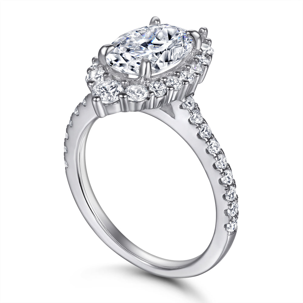 Oval Radiance Pavé Ring