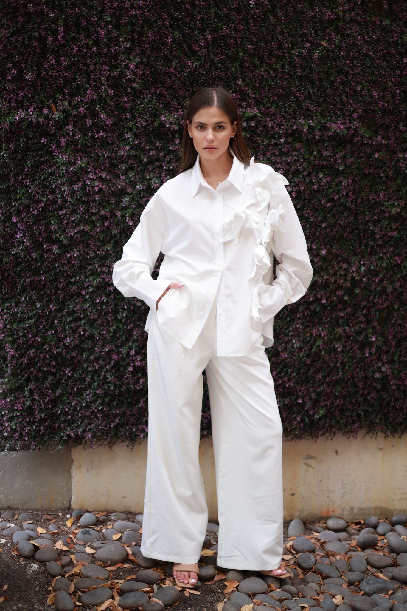 3D RIBBON FLORAL APPLIQUE TAILORED SHIRT