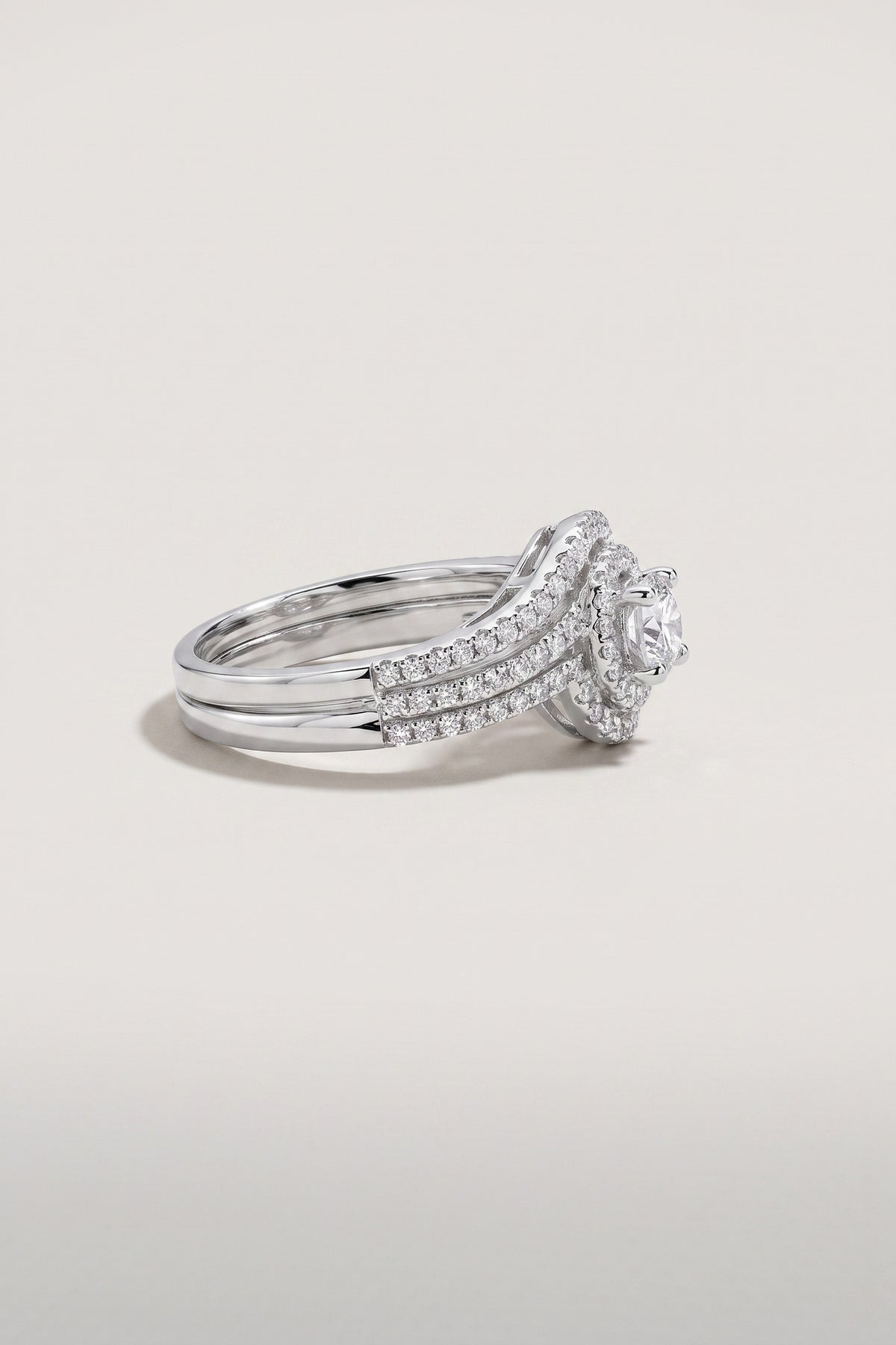 Round Halo Bypass Pavé Bridal Set detail