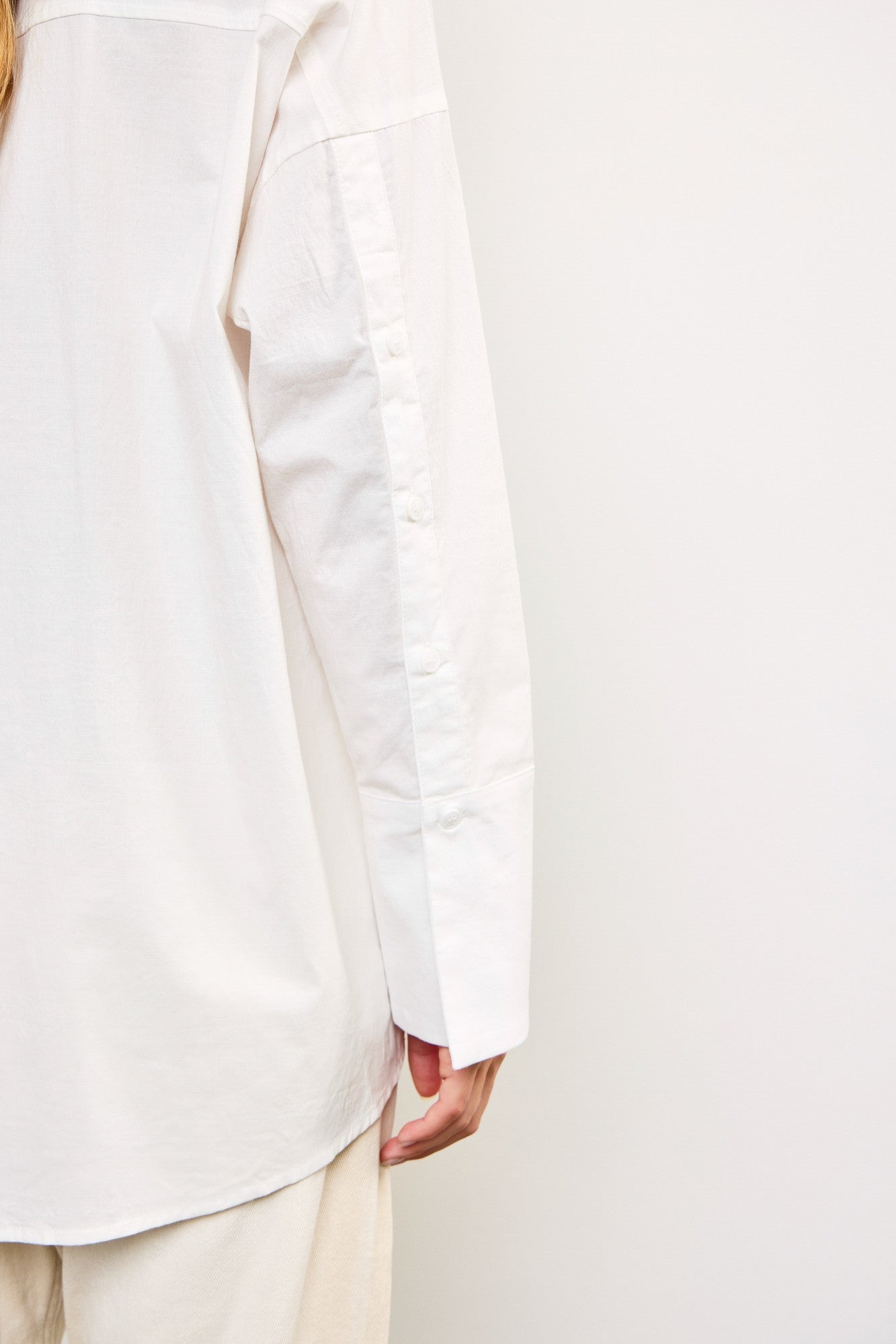 WHITE BLOUSE
